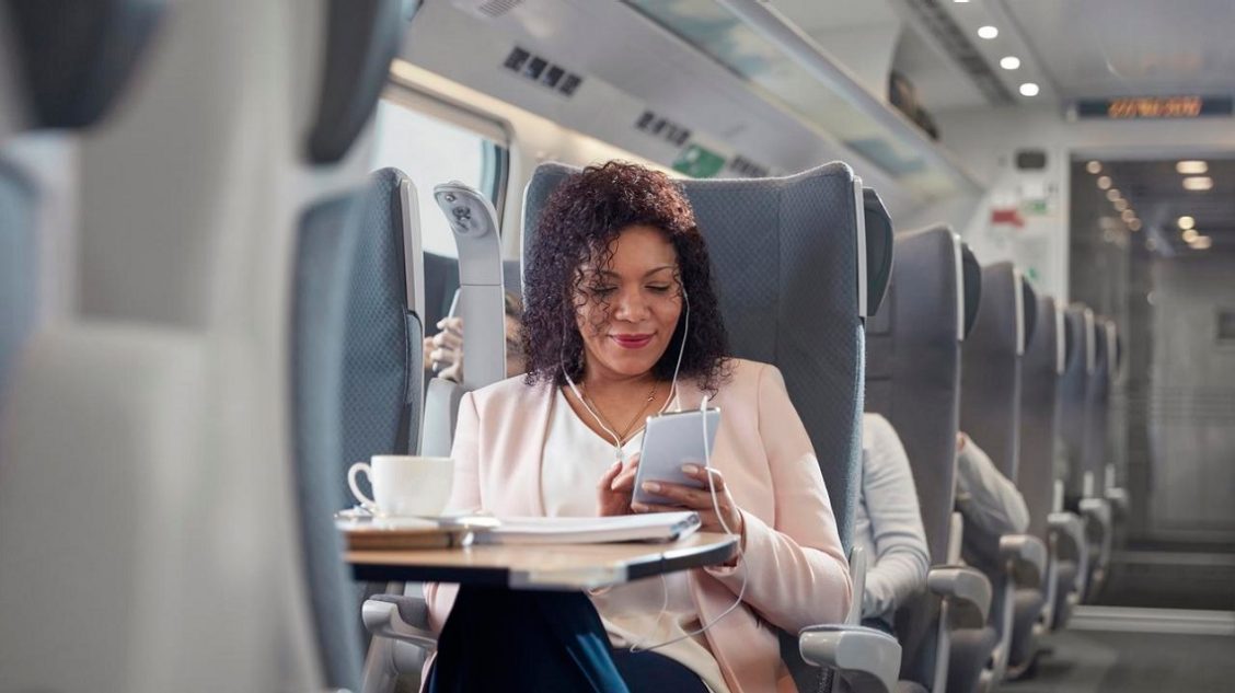 Onbeperkt mobiel internet gebruiken in de trein
